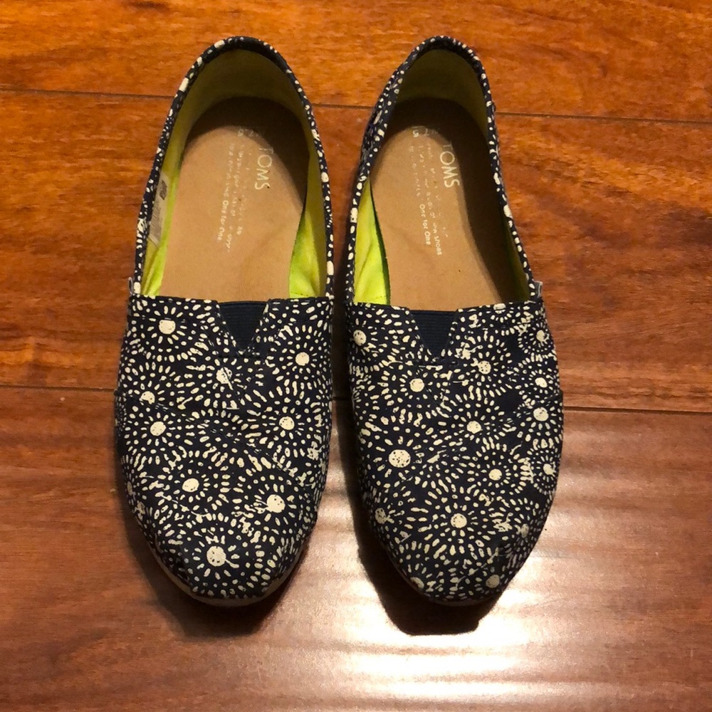 Toms shoes
